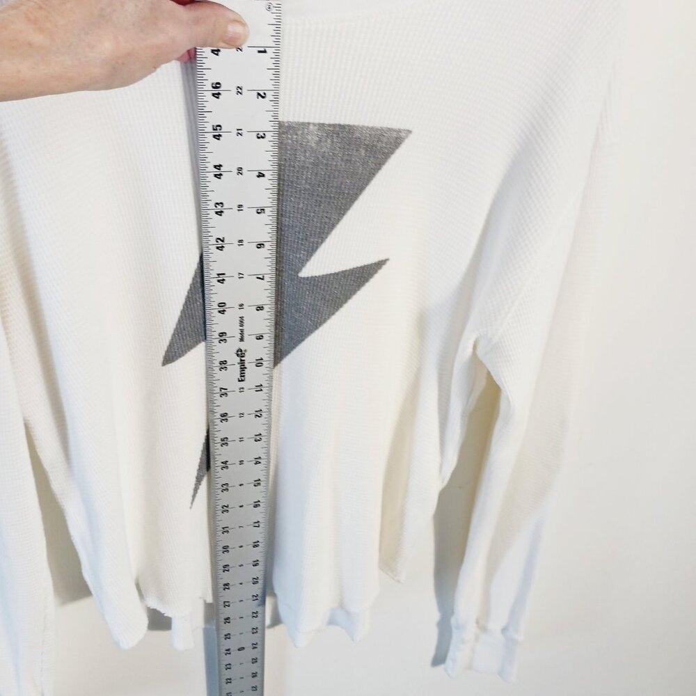 LETLUV Anthropologie MED, Off White Thermal With Gray Lightening Bolt Graphic - Picture 14 of 15